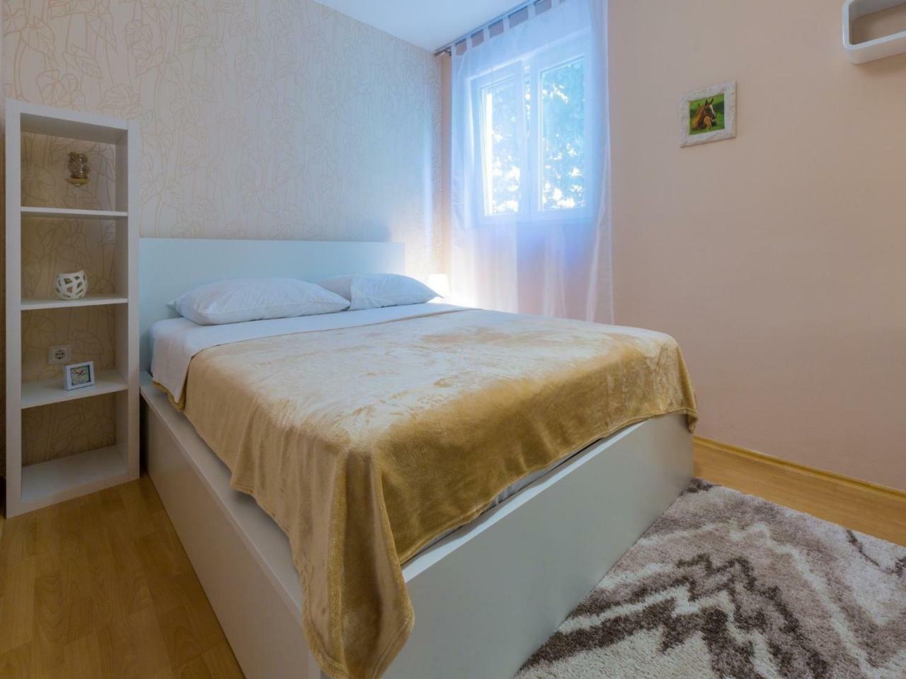Apartments Adrasteja Dramalj Esterno foto