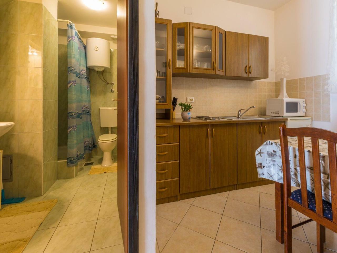 Apartments Adrasteja Dramalj Esterno foto