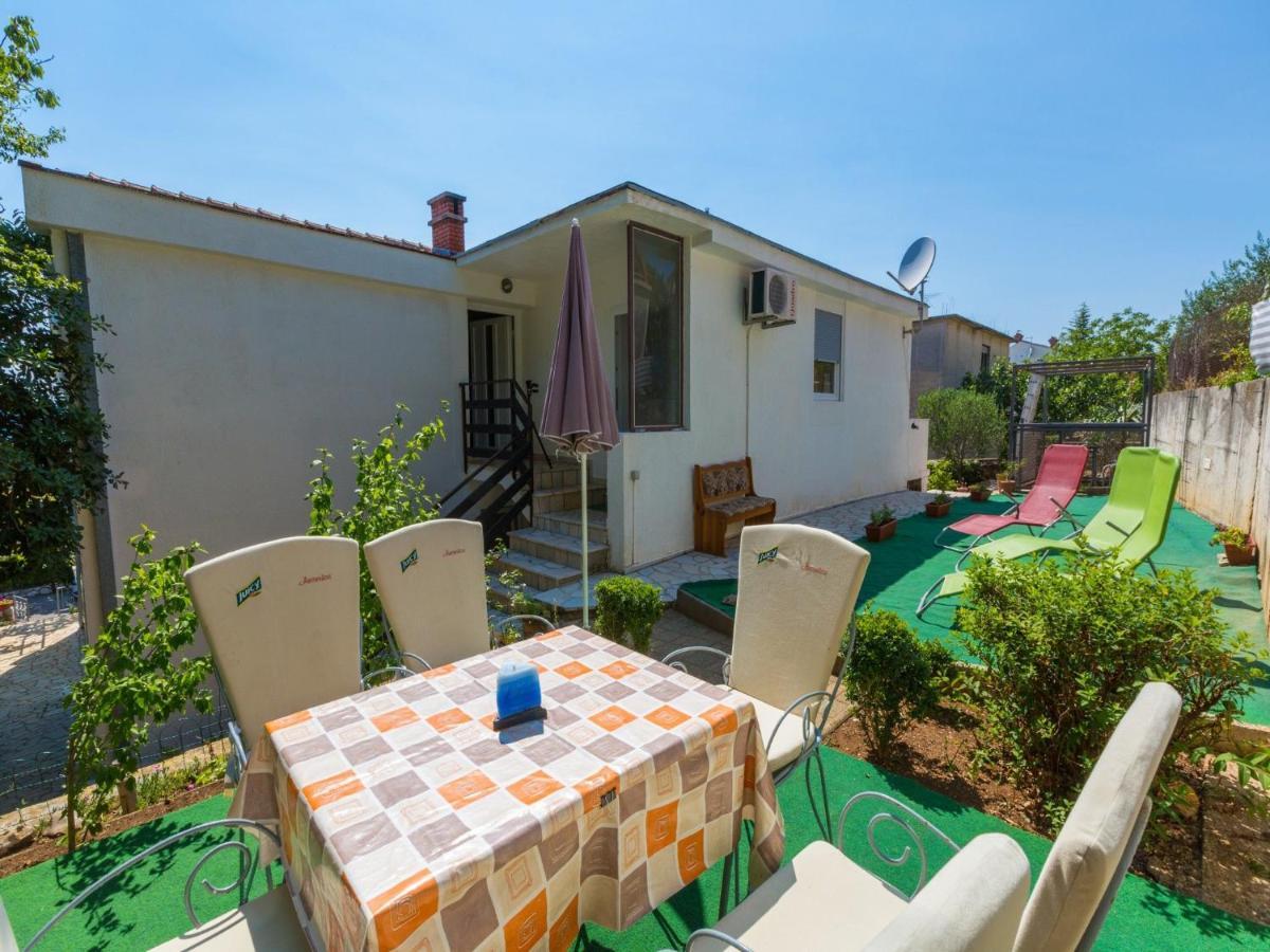 Apartments Adrasteja Dramalj Esterno foto
