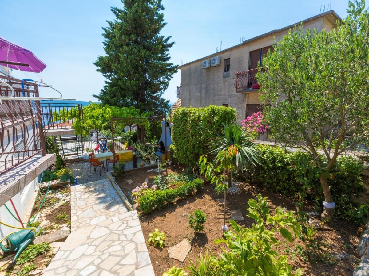 Apartments Adrasteja Dramalj Esterno foto